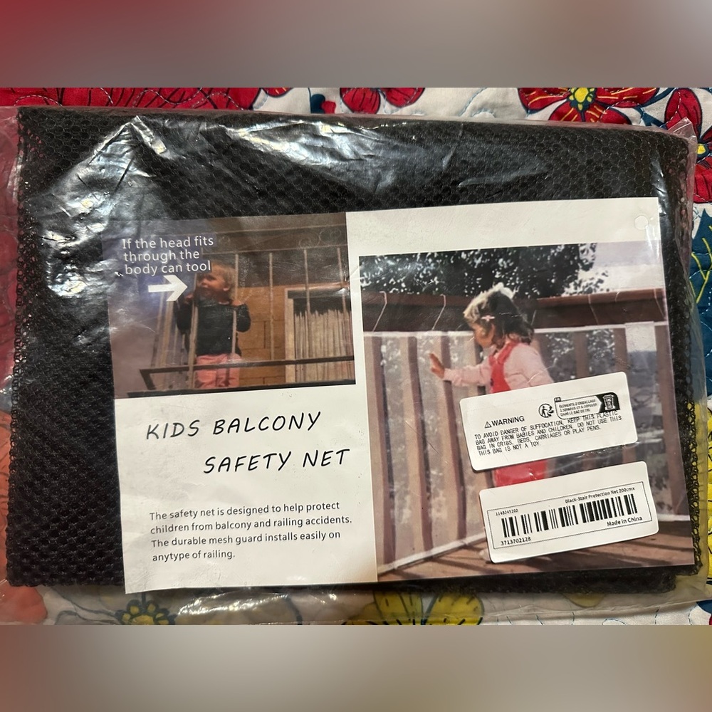 Black mesh balcony safety net for small kids and pets. 6.56 feet.